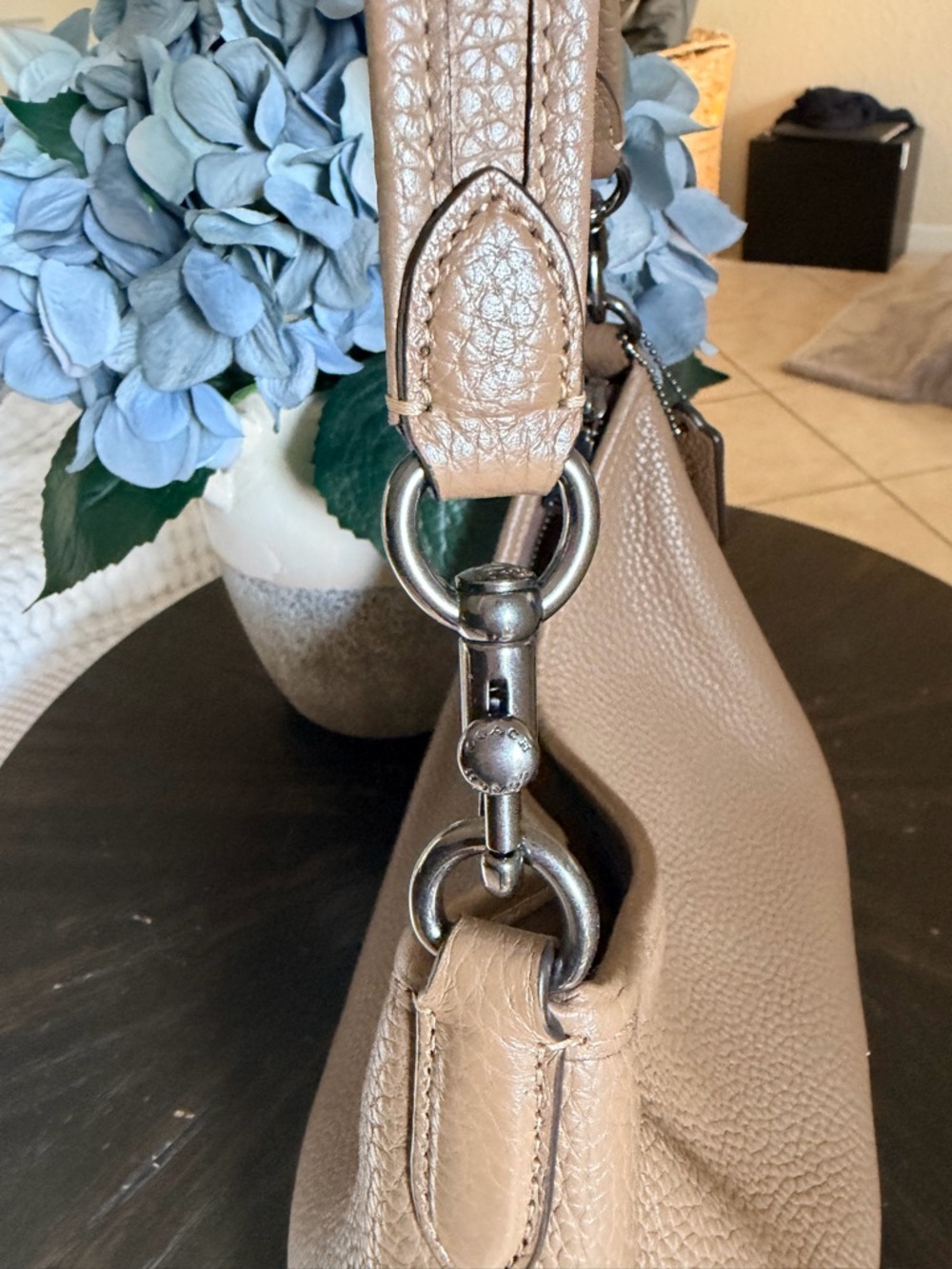 Coach Laurel Medium in stone - Picture 2 of 6